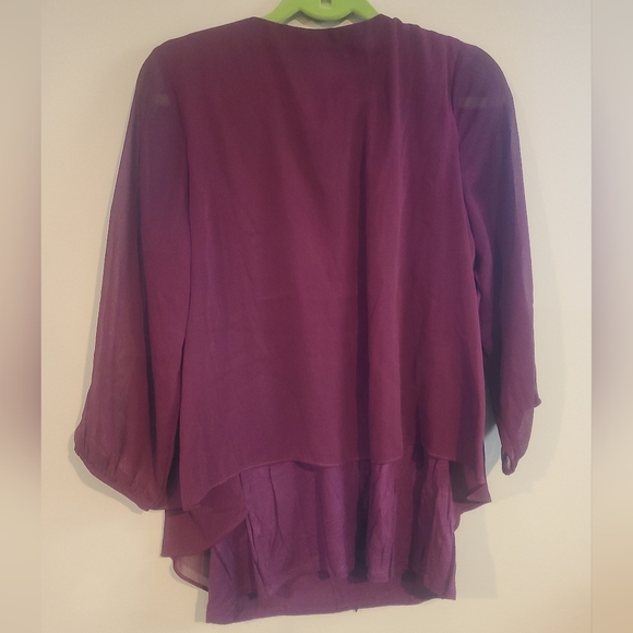 🏷3/$15🏷 Apt 9 Layered Maroon Blouse Top - Medium - Picture 4 of 6